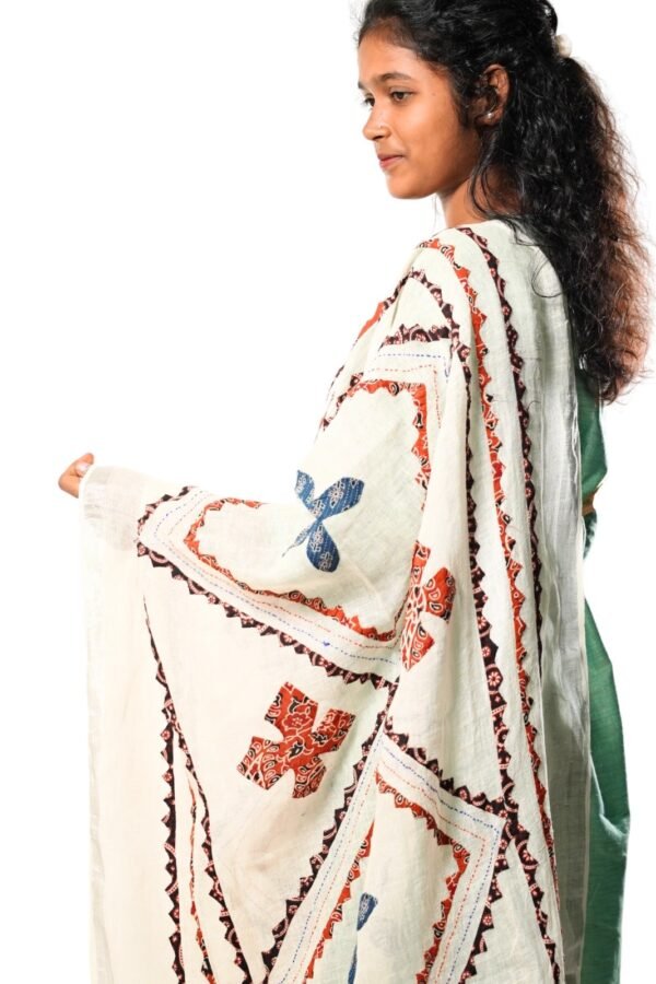 Applique Cut Work Linen Dupatta (White/Mix) - Image 3