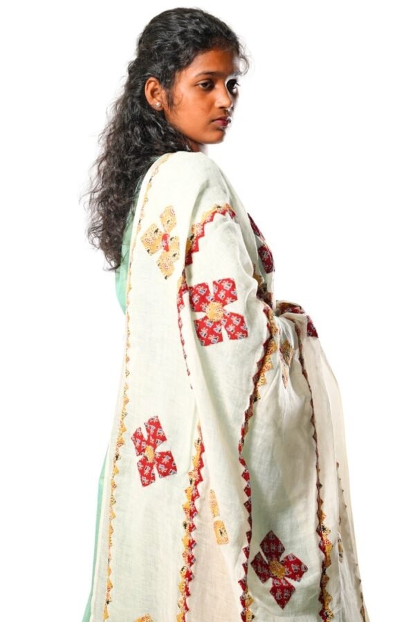 Handmade Pure Linen Applique Cut Work Dupatta (Mix) - Image 3
