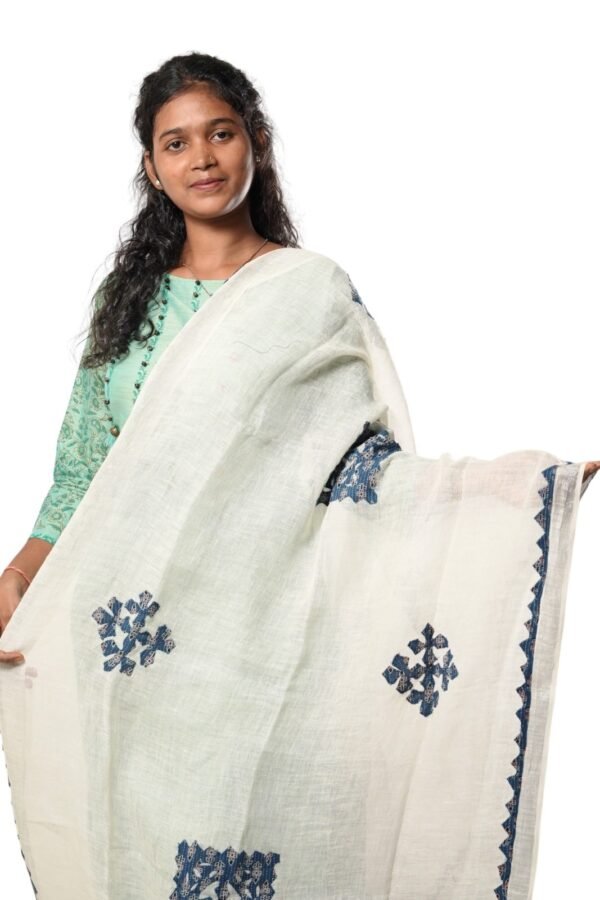 Handmade Pure Linen Applique Cut Work Dupatta (Blue & White) - Image 5