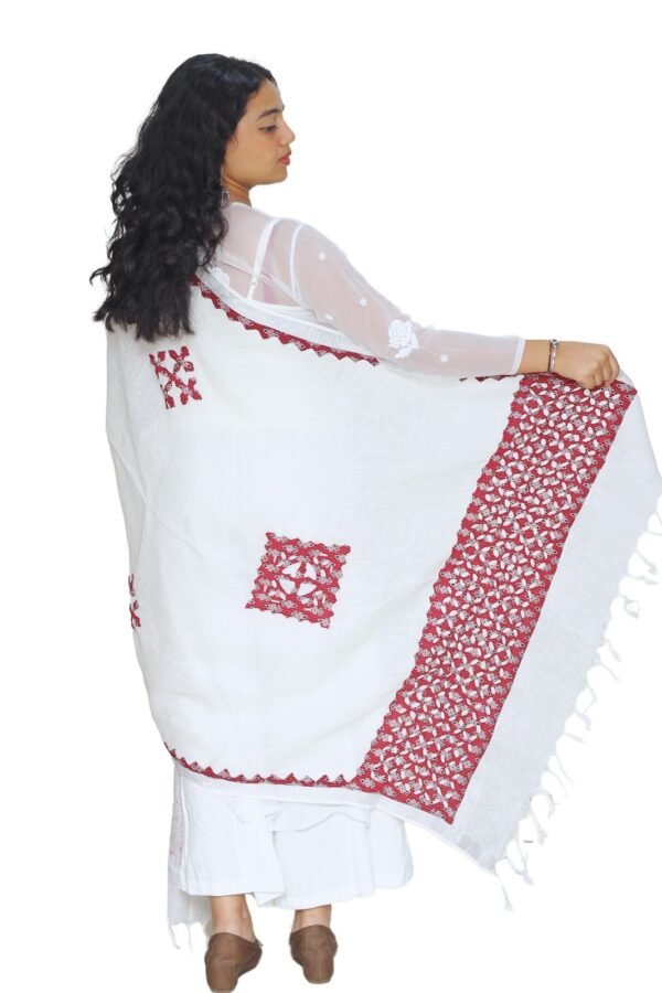 Handmade Pure Linen Applique Cut Work Dupatta (Maroon & white) - Image 5