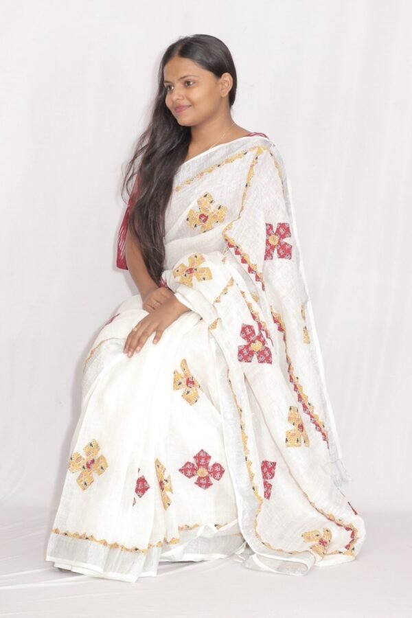 Tisser Linen Applique Cutwork Saree with Blouse Piece (White/Mix) - Image 2