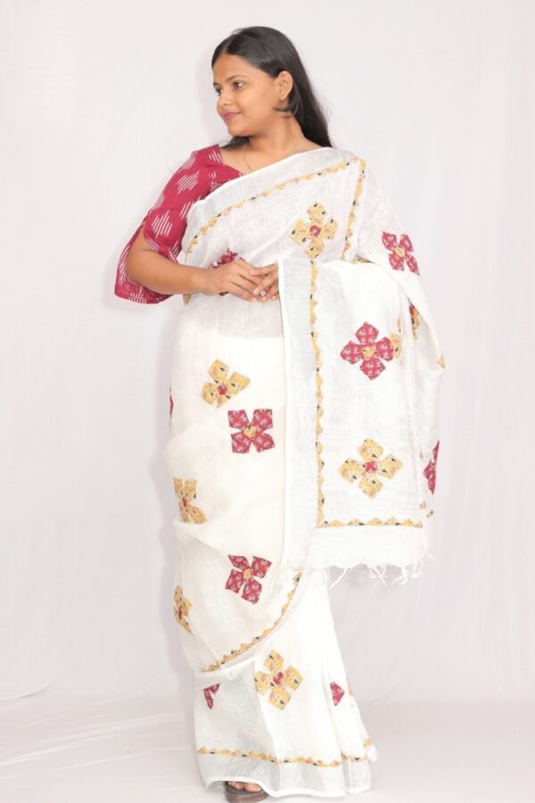 Tisser Linen Applique Cutwork Saree with Blouse Piece (White/Mix) - Image 4