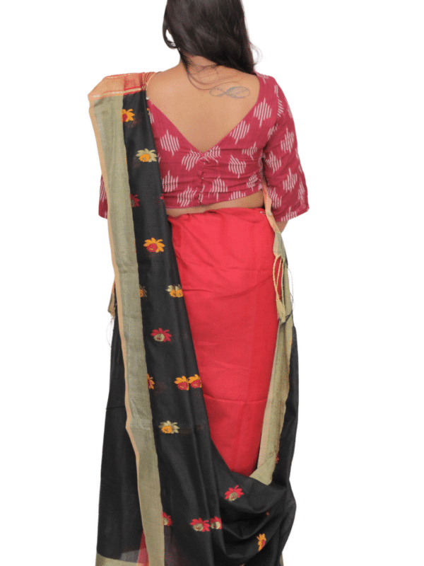 Tisser Handweave Jamdani Saree with Blouse Piece (Red/Black) - Image 5