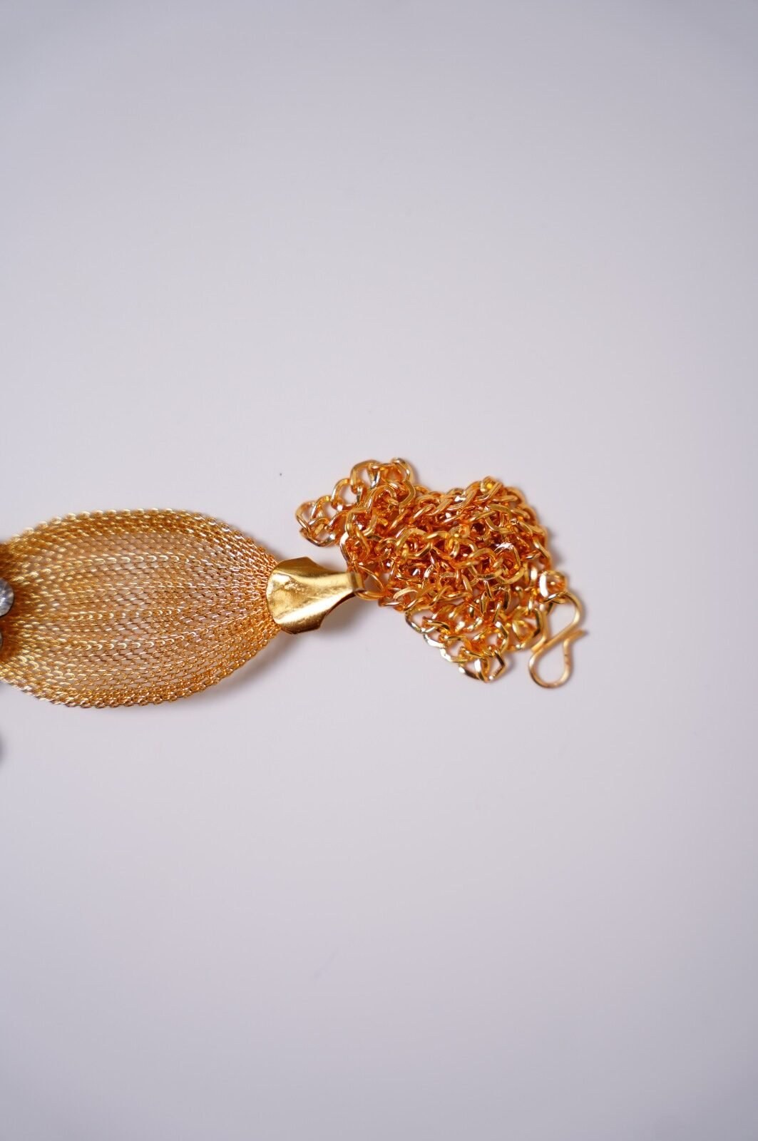 Handwork Gold-Plated Pearl and Rhinestone Kamarpatti - Image 3