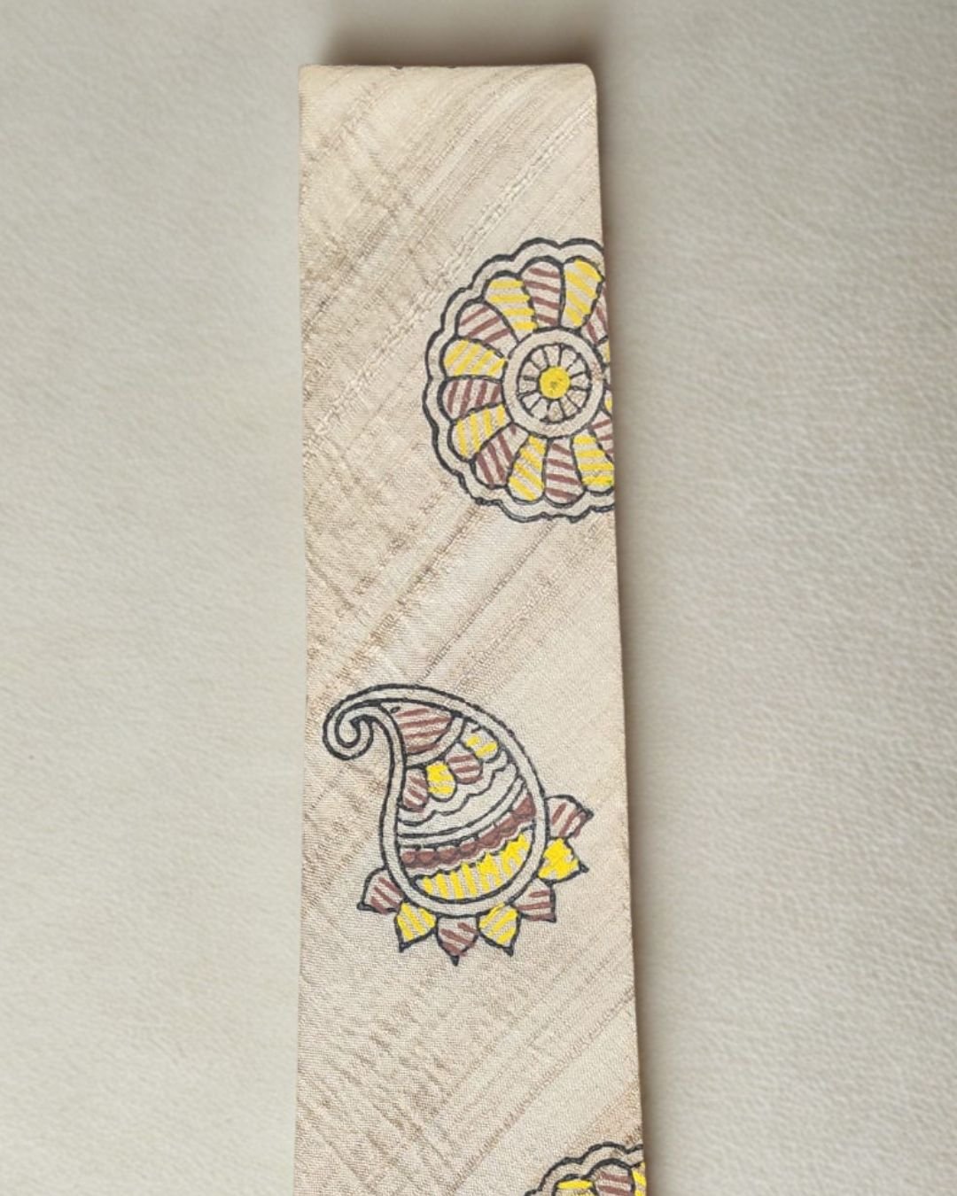 Tisser Handpainted Madhubani Silk Tie (Beige , Yellow & Brown) - Image 4